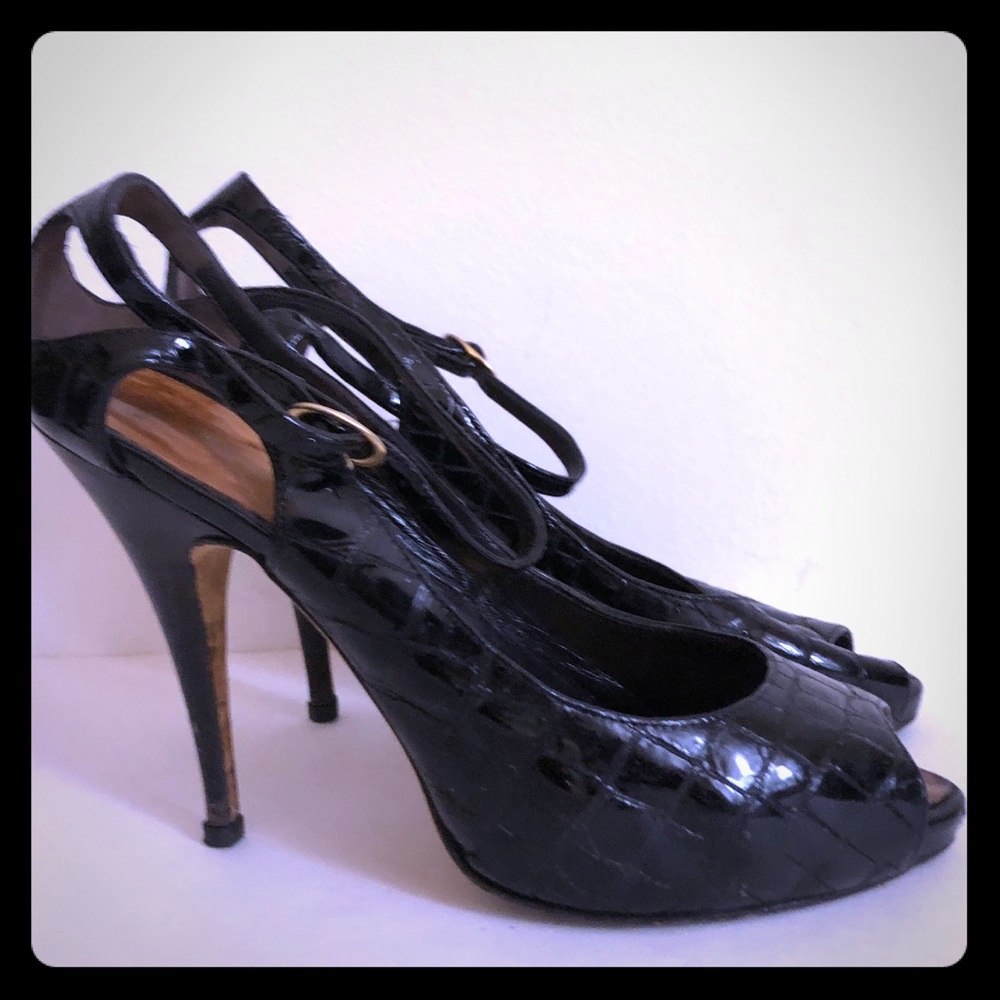 Giuseppe Zanotti  Paten Leather Pumps
